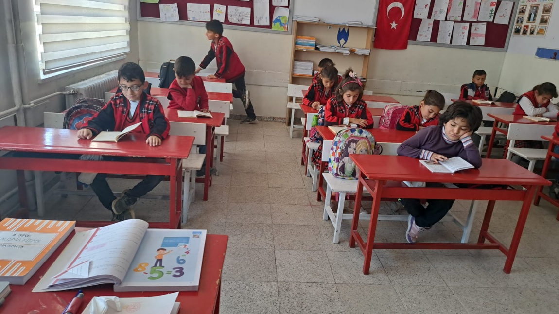 Sultan Şehir Okuyor Projesi Kapsamında Kitap Okuma Etkinliği Düzenlendi